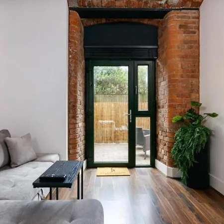 Cavern By The Heim Residences Манчестер