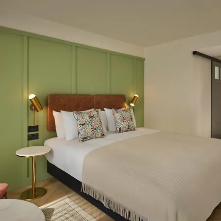 The Reach At Piccadilly, Manchester, A Tribute Portfolio Manchester