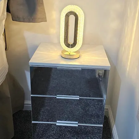 بيت للعطل The Wynne House - 3 Bedroom Luxury House With 5 Beds & Free Parking Near Centre, And A Walking Distance To The Etihad Stadium & Coop Live Arena