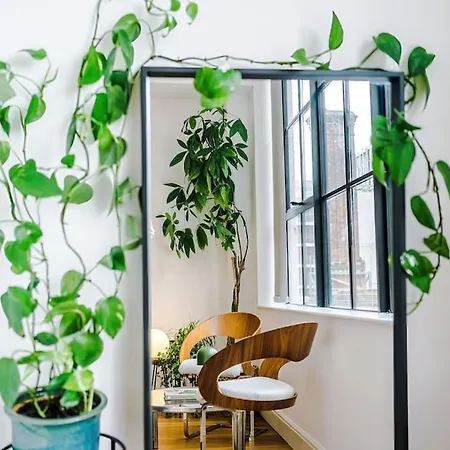 Sleek Loft Oasis In Centre Apartament Manchester