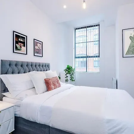 Sleek Loft Oasis In Centre * Manchester