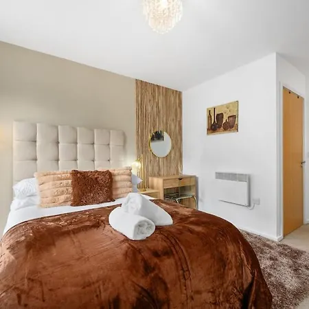 Appartamento Cityfront Luxe Near Centre Facing Etihad & Coop Live, Free Parking *