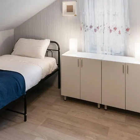 Host & - Clayton Living * Manchester