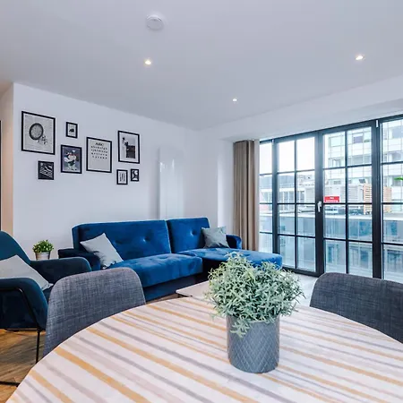 Апартаменты Hilltop Serviced - Piccadilly