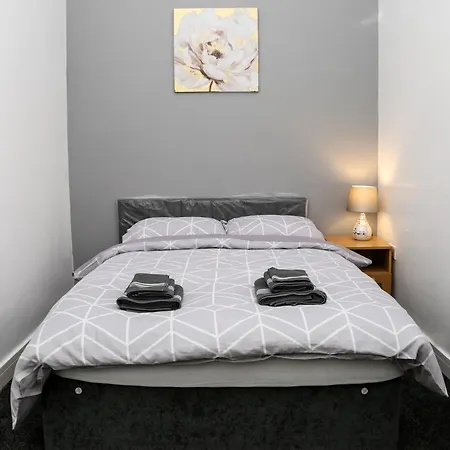 Luxurious & Lavish Salford Quays Free Parking * Манчестер