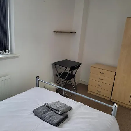 Tenpickering Place Guest house Manchester