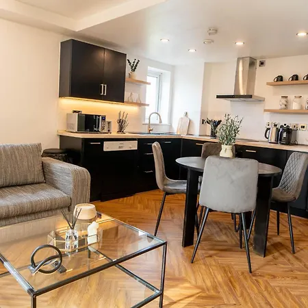 Urban Luxury: Spinningfields 2 Bed * Manchester