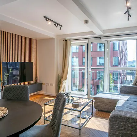 Urban Luxury: Spinningfields 2 Bed