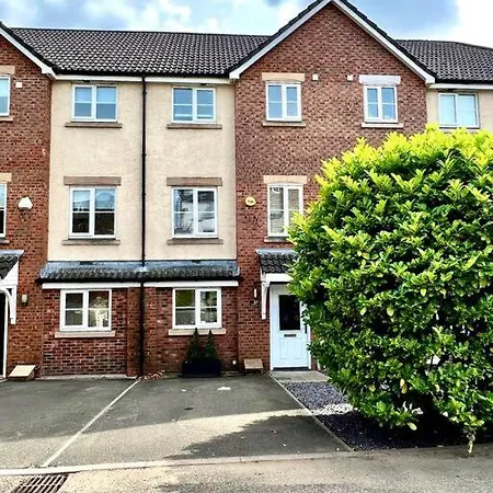 View Large 5br Town House Parking * Manchester
