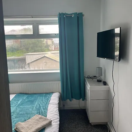 Дом отдыха Droylsden House *