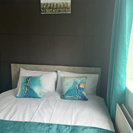 Droylsden House Сasa de vacaciones