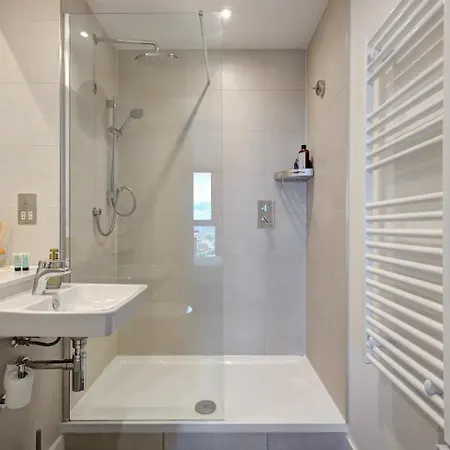 Zen Retreat Penthouse - Spa Panoramic Views Pass The Keys 4* Manchester