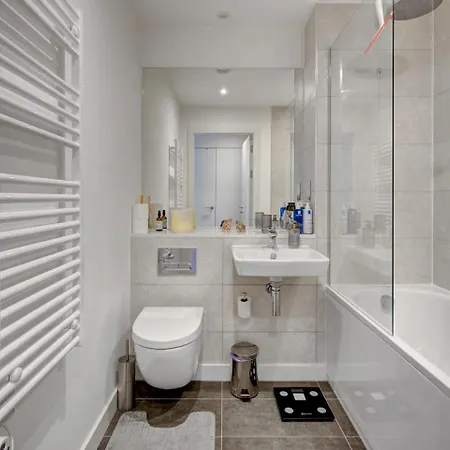 Zen Retreat Penthouse - Panoramic Views Pass The Keys * Manchester