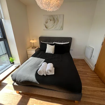 Drillzstays - Salford Quays Free Parking Apartment Manchester