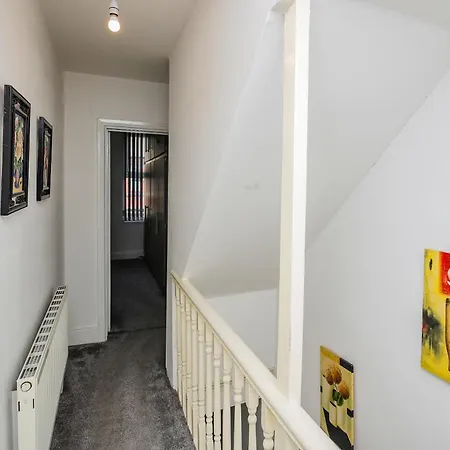 Modern 7 Bed In City Centre With Free Parking & Wifi * Manchester