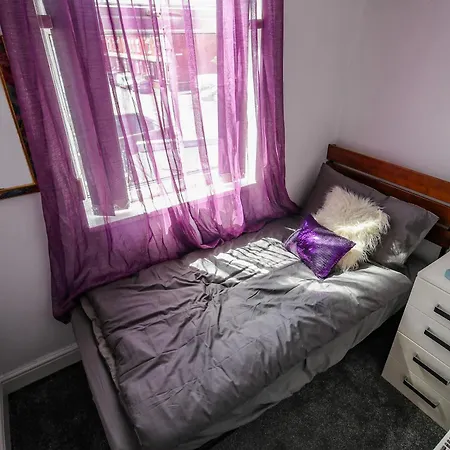 Feriehus Modern 7 Bed In City Centre With Free Parking & Wifi *