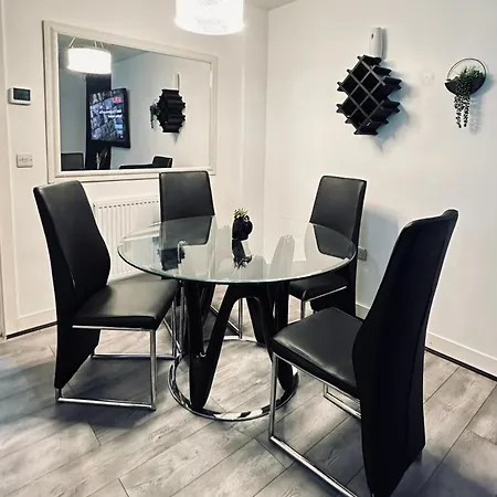 Homestay Private Cozy Bedroom In A Beautiful Near Eithad Stadium And Coop Live Manchester