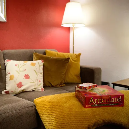 Autumn Breeze, 2br Apartment, Didsbury, Apartment Manchester