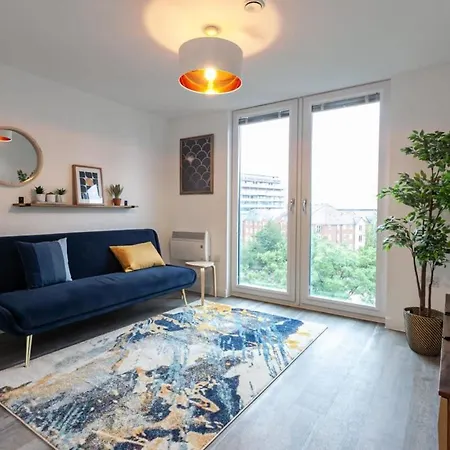 Superb 2 Bed Flat 5min To Old Trafford Stadium * 맨체스터