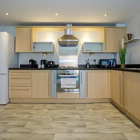 Lovely 2 Bed 2 Bathroom Apartment Manchester