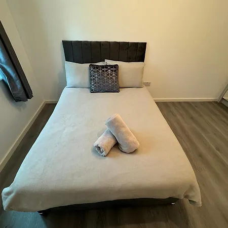 Spacious 2 Double Bedroom Near Centre, Salford * Manchester