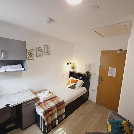Studio 52 Humphrey Road - Jcs Property * Manchester