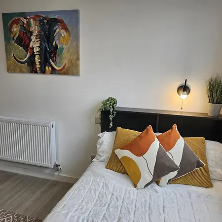 Studio 58 Humphrey Road - Jcs Property Apartment Manchester
