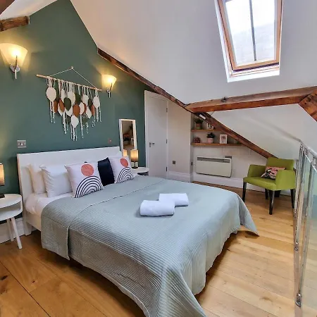 Luxury Piccadilly Duplex Flat By Superhost * Manchester