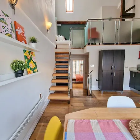 Сasa de vacaciones 3 Bed Piccadilly Duplex Centre Mánchester