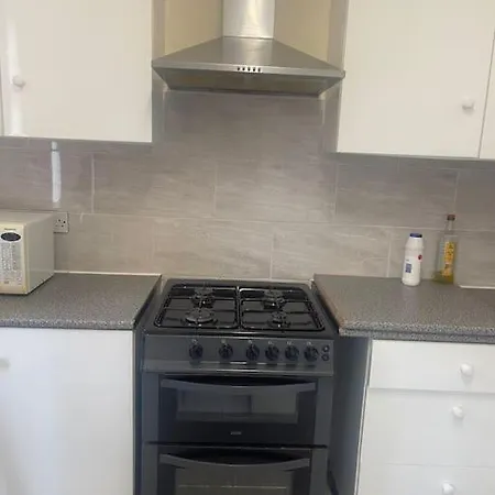 Stylish Large 3 Bedroom In アパート *
