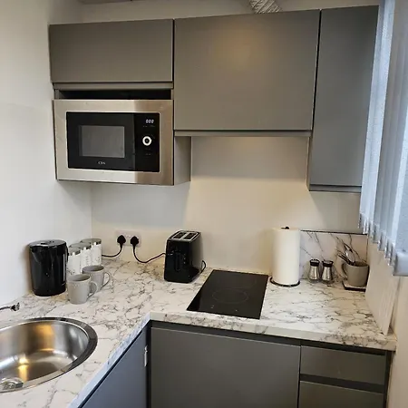 Apartment Studio 61 Humphrey Road - Jcs Property Manchester