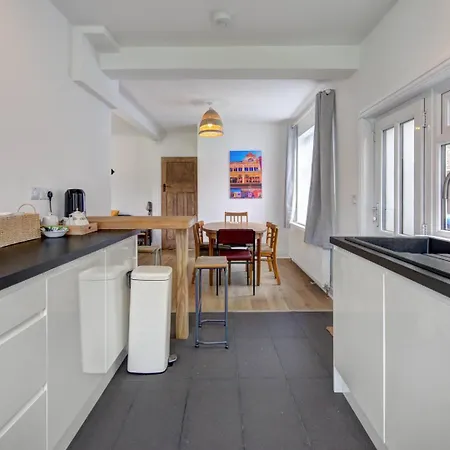 Ferienhaus Pass The Keys Stunning Stylish Family Manchester
