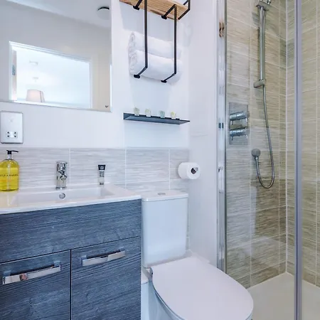 2bed Duplex Near Mediacity & Centre, Easter Deals Now On