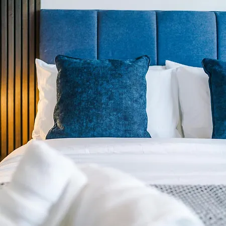 2bed Duplex Near Mediacity & Centre, Easter Deals Now On アパート