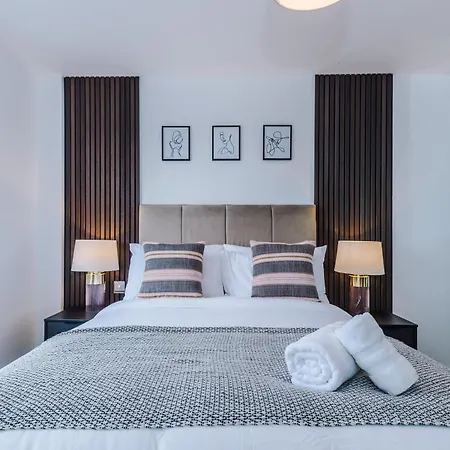 2bed Duplex Near Mediacity & Centre, Easter Deals Now On アパート マンチェスター