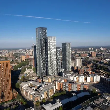 Stunning Flat Mins From Shops Centre Pass The Keys Apartment Manchester