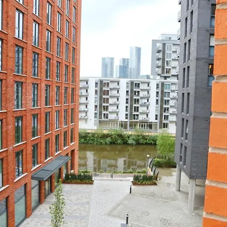 Stunning Flat Mins From Shops Centre Pass The Keys Apartment Manchester