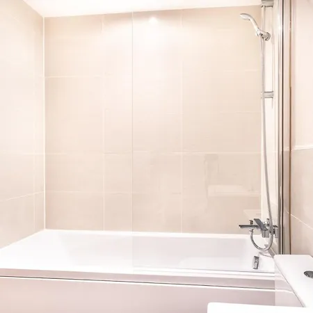 Apartamento Lovely 2 Bedroom *