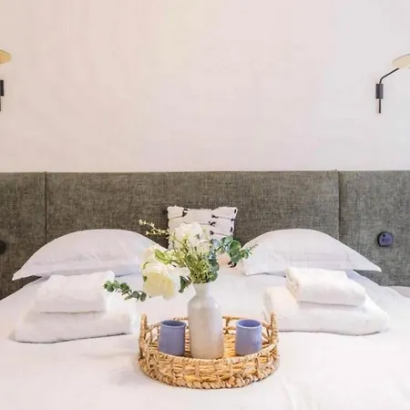 Apartament 3 Bedroom Brown *