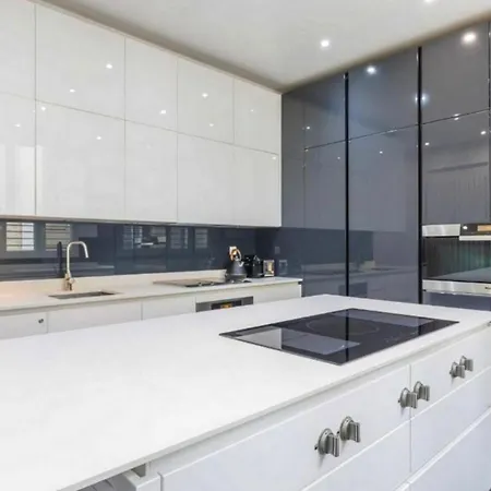 3 Bedroom Brown Apartment *