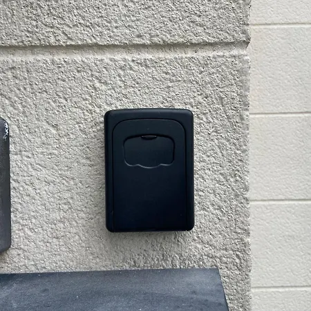 Apartment Lovely 2 Dbl Bed Near Heaton Park And North Hospital With Parking