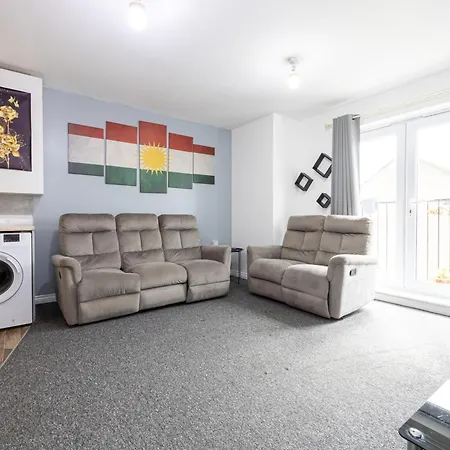 Lejlighed 2 Bed Flat Near City Centre *