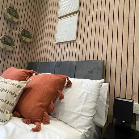 Deluxe Centrally Located In Appartement