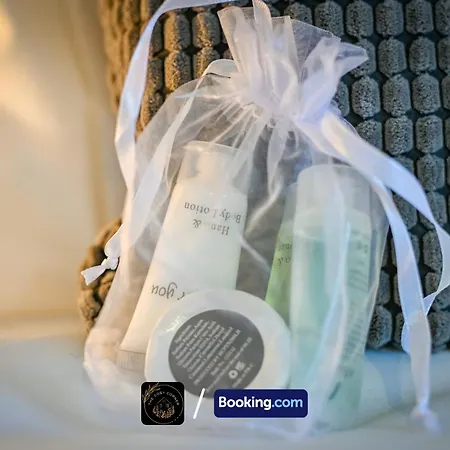 Cosy 4-Bed House L Garden L Free Parking L Wifi L Specious L Hosted By The Cosy Corner Nationwide *