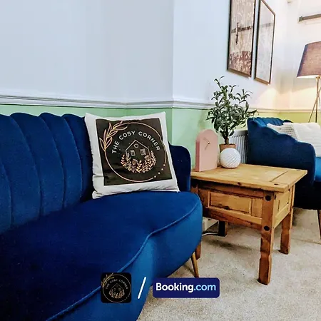 דירה Modern 4-bed House, Free Parking & Wifi In Swinton *