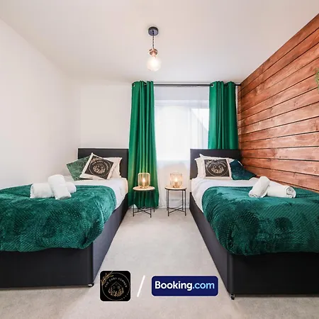 3-bed House, Free Parking & Wifi アパート マンチェスター