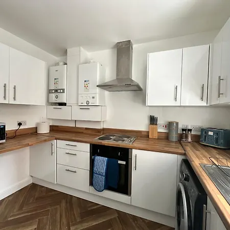 Daisybank Co-living - Private Self-cater *