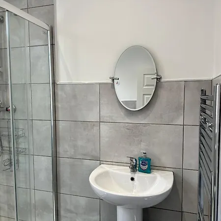 بيت للعطل Daisybank Co-living - Private Self-cater *