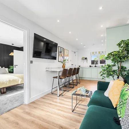 Feriehus Quayside Escape- Tranquil Double In Shared With Free Parking Manchester
