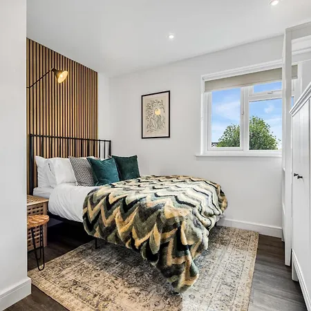 Quayside Escape- Tranquil Double In Shared With Private Free Standing Bath And Free Parking * Manchester